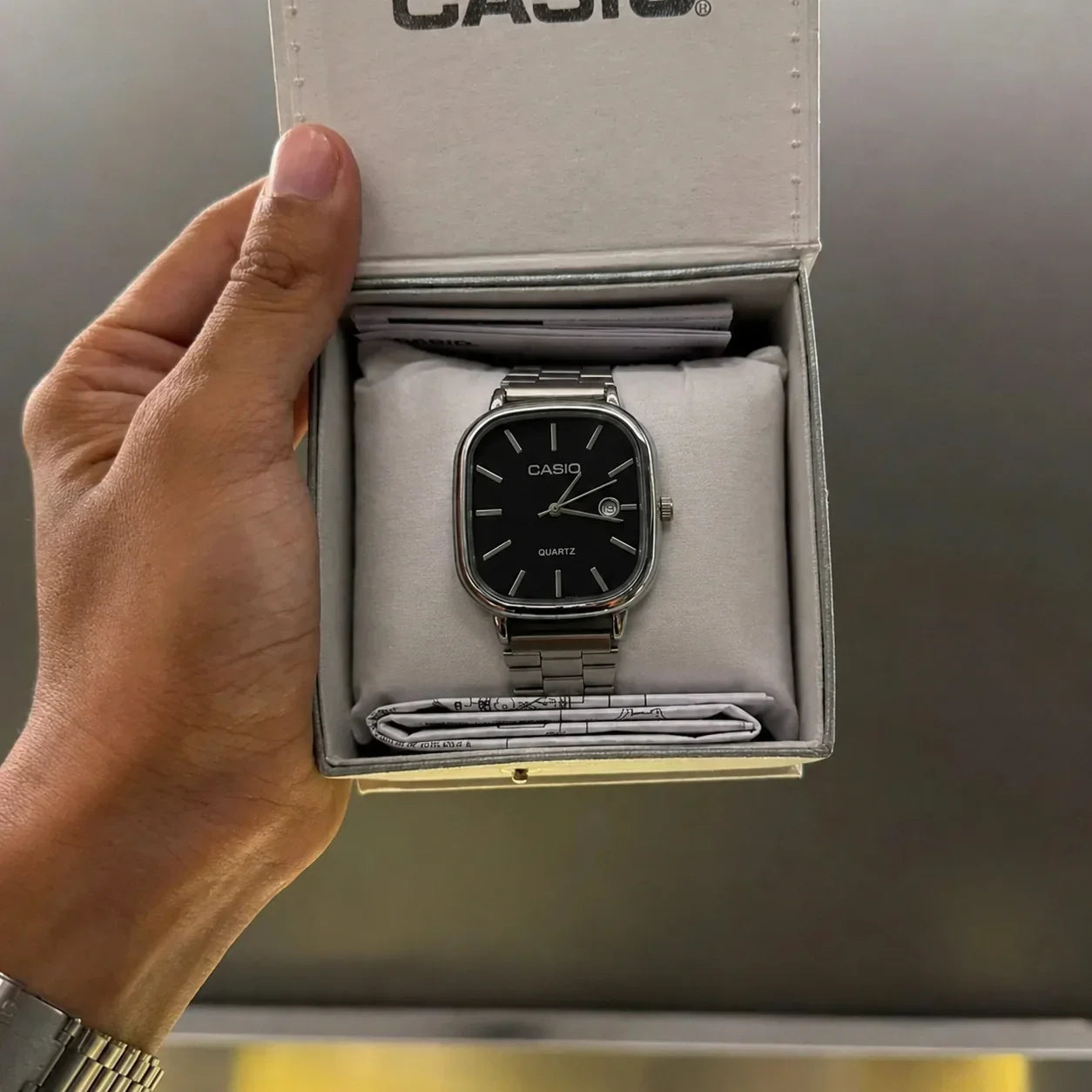 Vintage Men’s Watch – 2026 Limited Edition